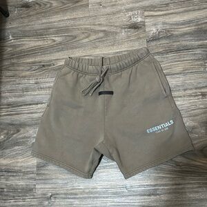 Fear of god Essentials shorts